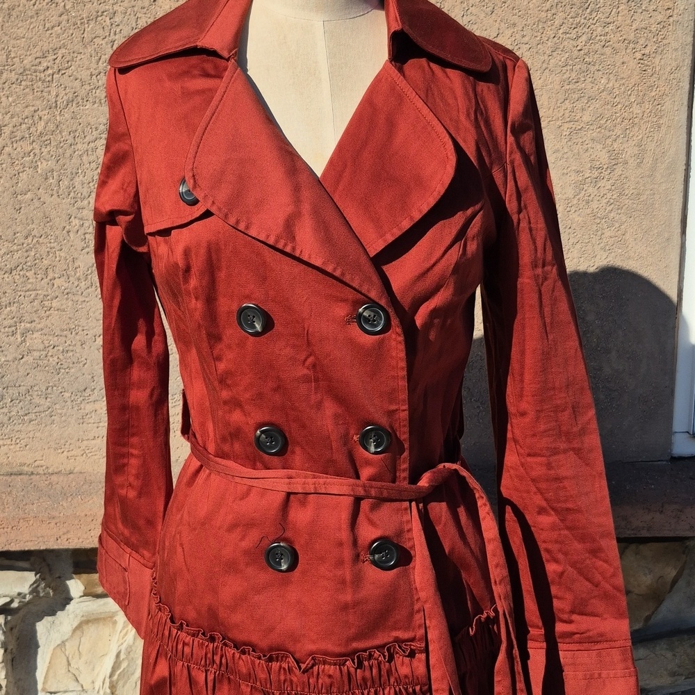 Elle Rust Trench Coat Ruffle Bottom Button Front With Belt Size Small - Picture 2 of 6